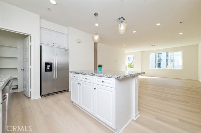 Building Photo - 185 Steely