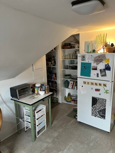 Kitchen - pantry area - 114 Buell St