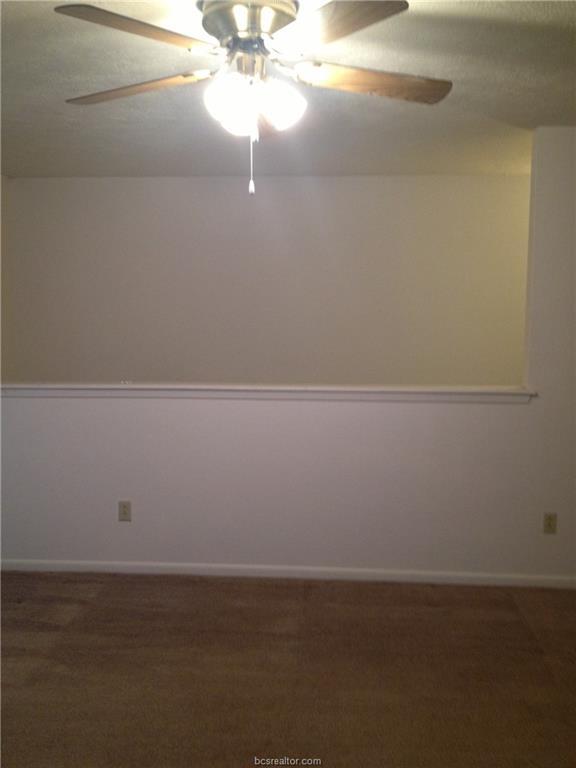 Building Photo - 906 Spring Loop