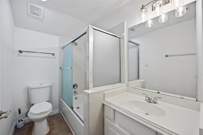 Building Photo - 2827 Briarhurst Park
