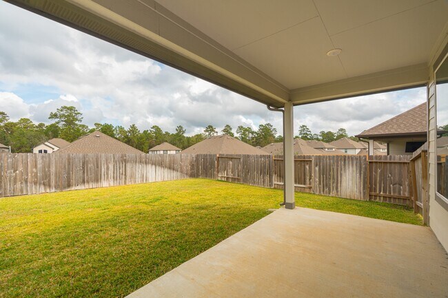 Building Photo - 15228 Tattle Crk Ln