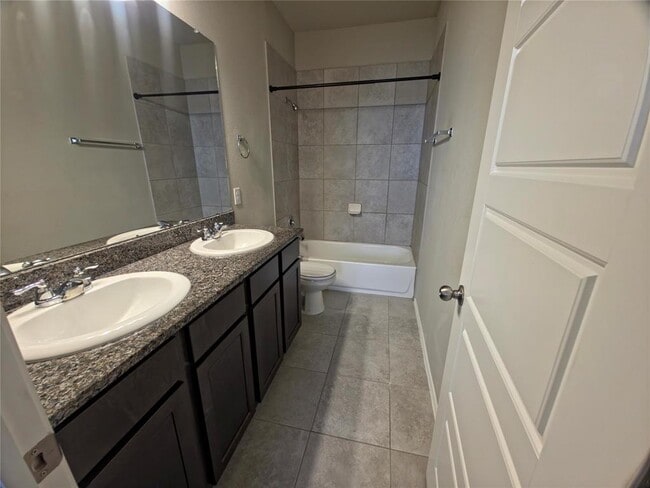 Building Photo - 140 Dodge Rd