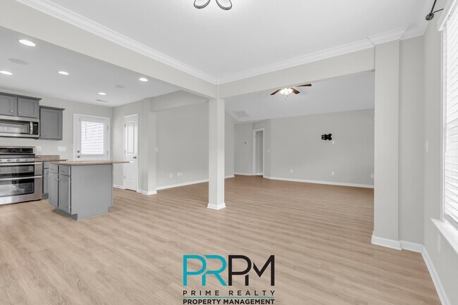 Building Photo - 109 Screech Dr