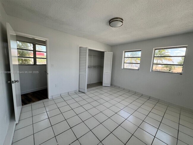 Building Photo - 751 Flagami Blvd