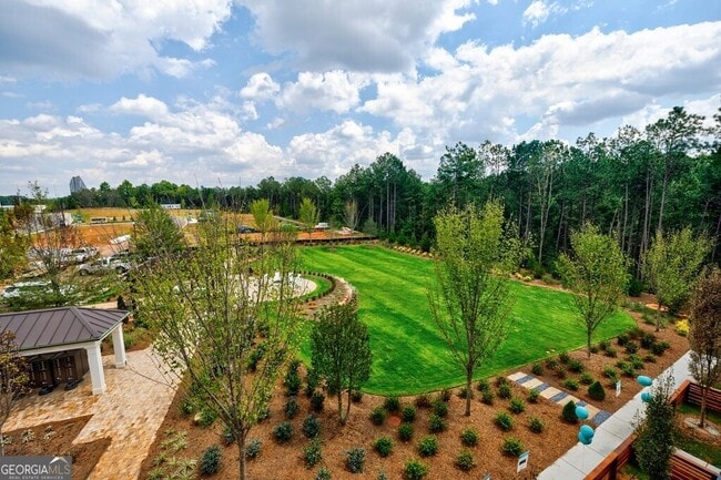 Building Photo - 10744 Davis Dr