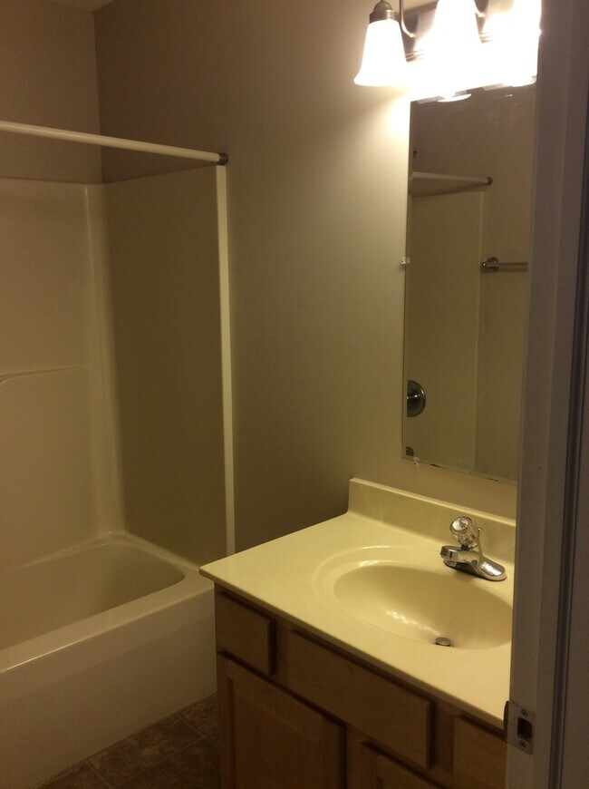 Building Photo - Available July 31st, 2026!