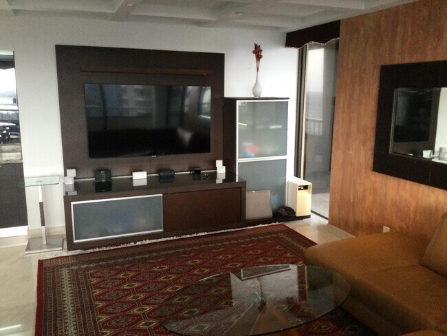 Building Photo - 5280 N Ocean Dr