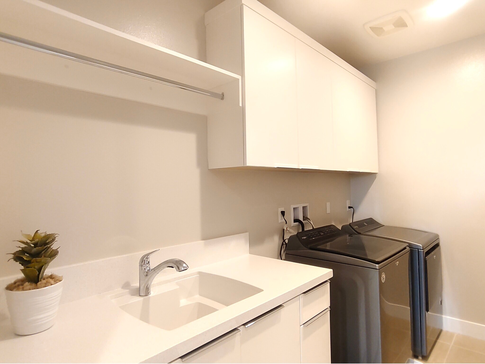 Building Photo - 130 Ashpark