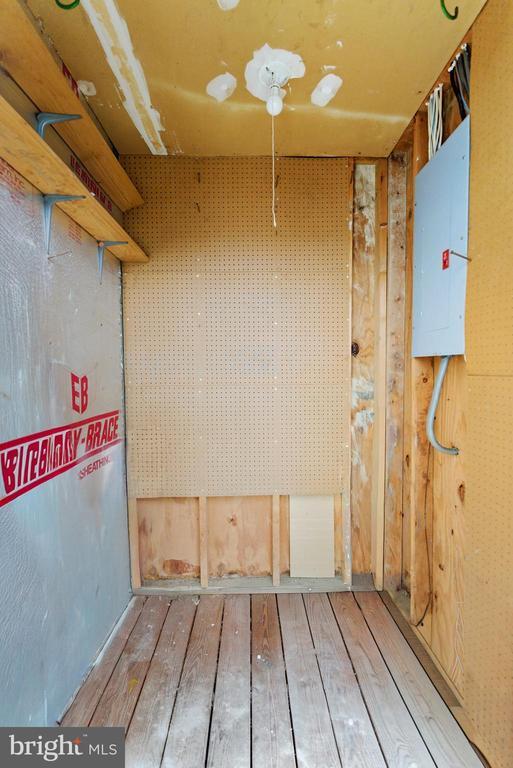 Building Photo - 233 Nottoway Dr