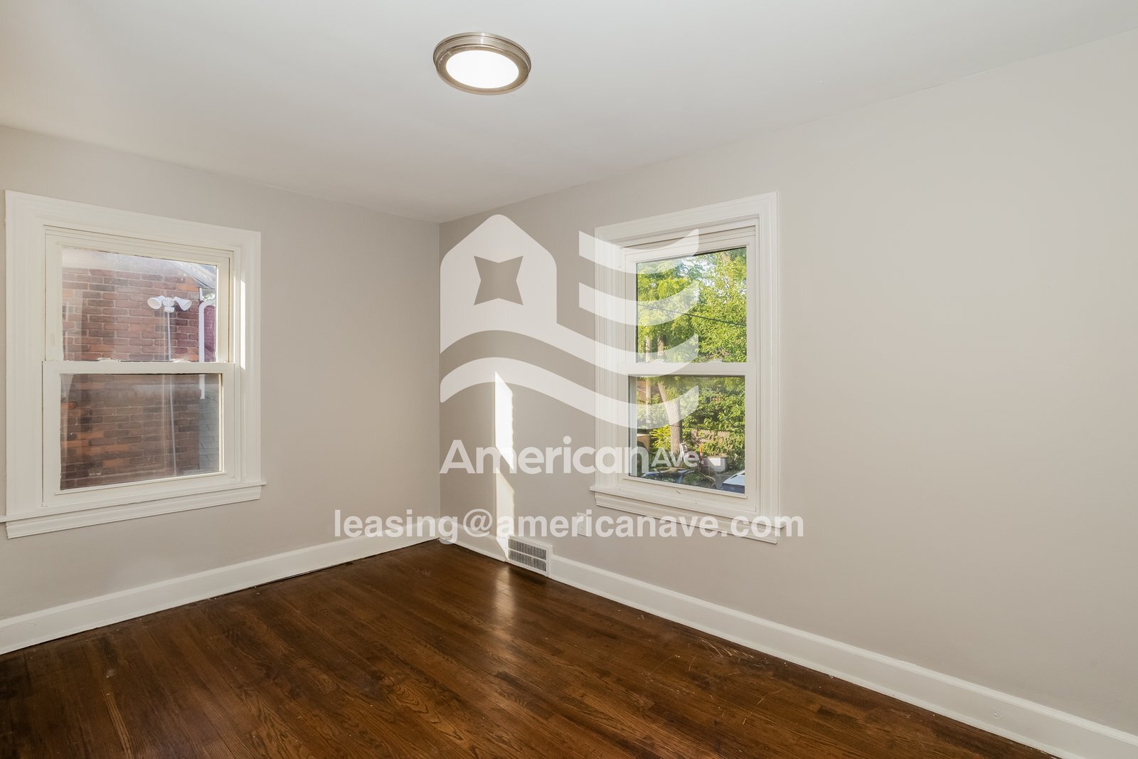 Building Photo - 5766 3 Mile Dr