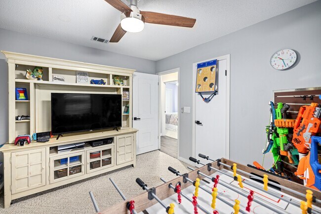 Building Photo - 507 Nassau Dr