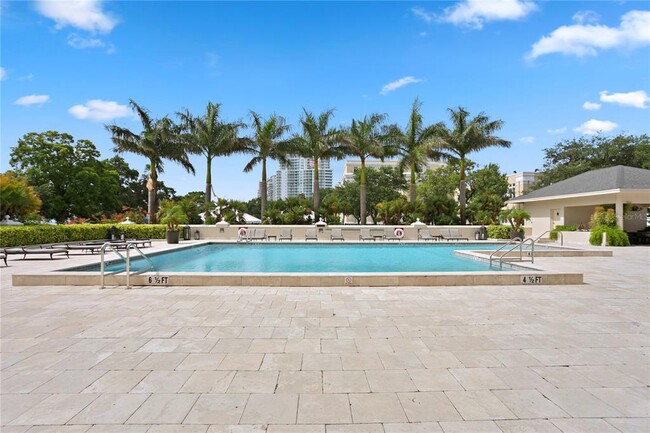 Building Photo - 3301 Bayshore Blvd
