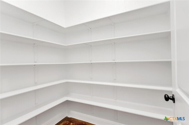 Building Photo - 102 Prairie