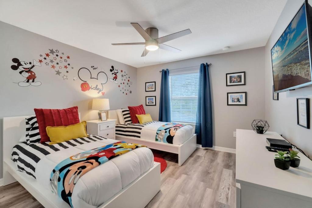 2nd Fl Bedroom 4/ Two Twin Beds - 8966 Sugar Palm Rd