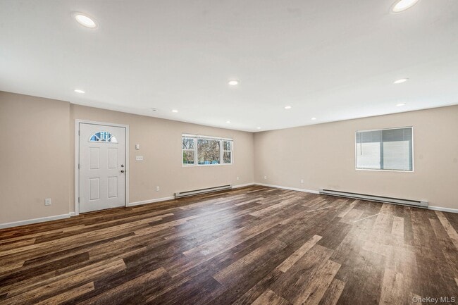 Building Photo - 18A Broadway