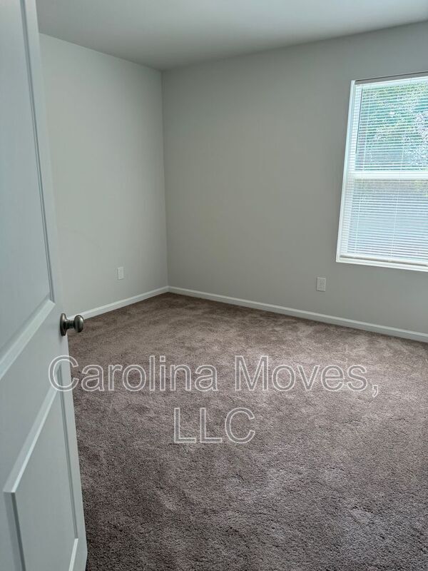 Building Photo - 1510 Alvin Pond Dr