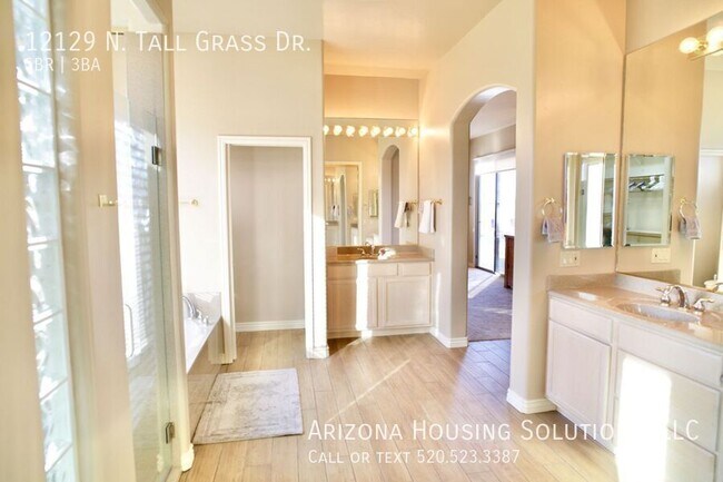 Building Photo - 12129 N Tall Grass Dr