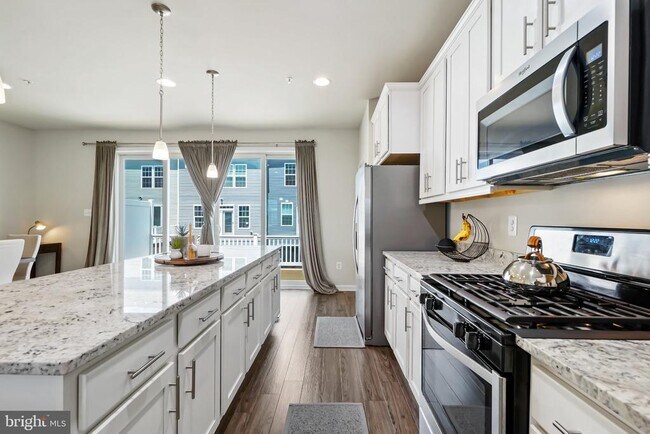 Building Photo - 6052 Krantz Dr