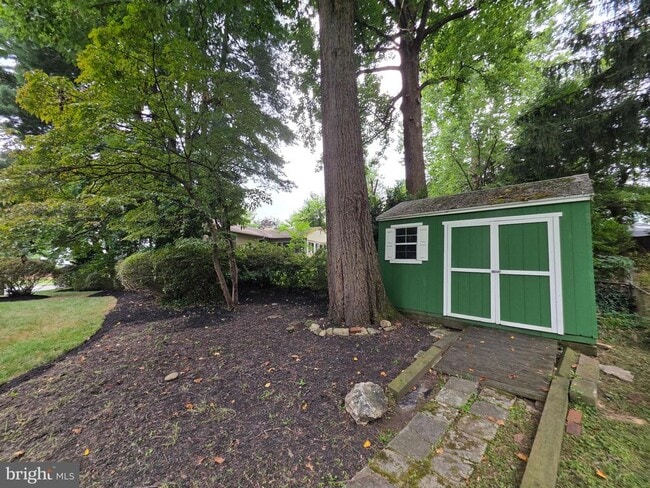 Building Photo - 1109 Hillcrest Dr SW