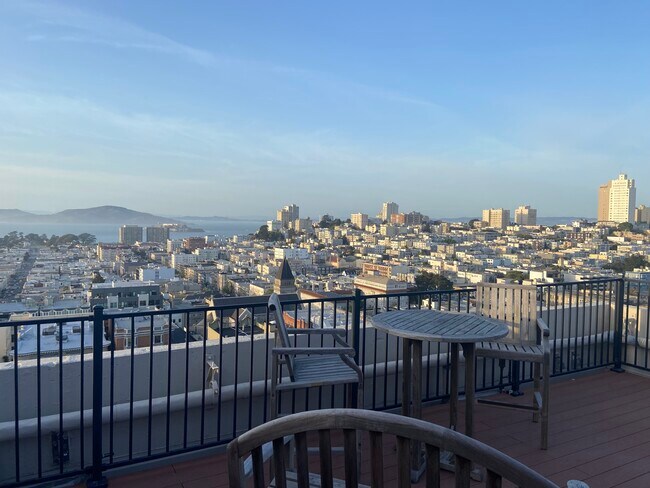 Roof deck view - 2040 Franklin St