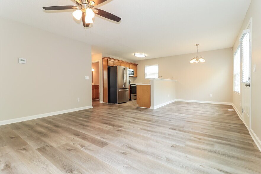 Building Photo - 81 Middlebrook Dr