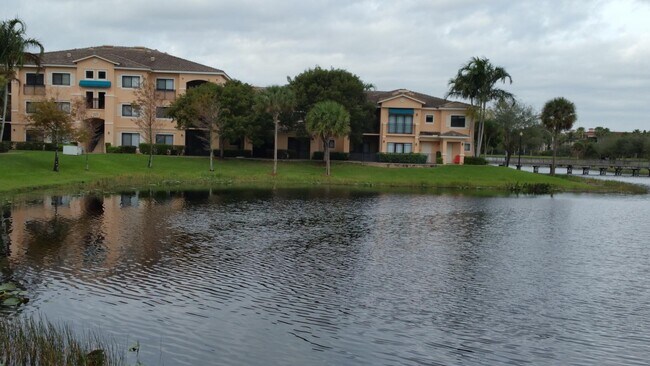 Building Photo - 2807 Veronia Dr