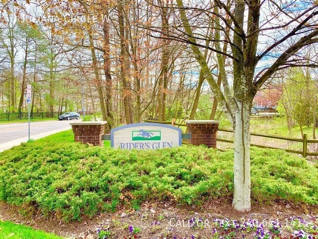 Building Photo - 3 Juliana Cir W