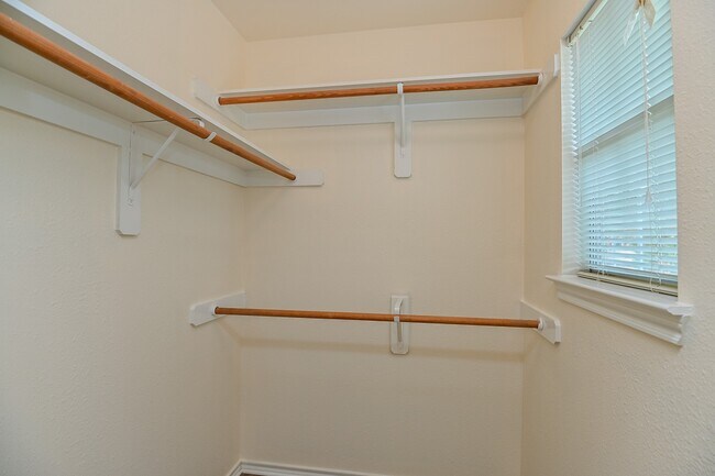 Building Photo - 16827 Bellmoor Ln