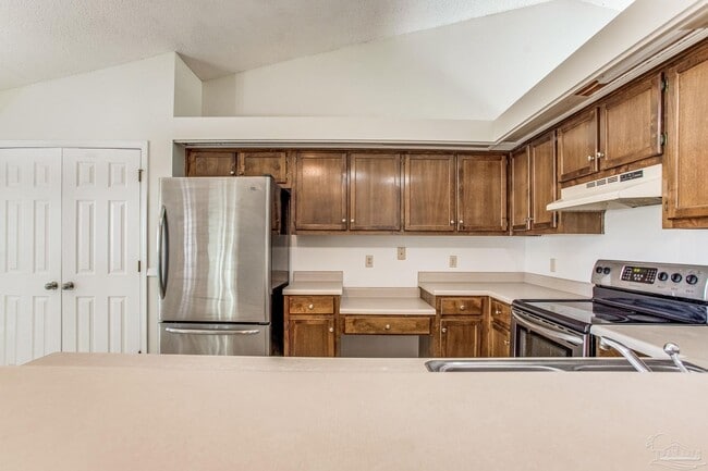 Building Photo - 3565 Stratford Ln