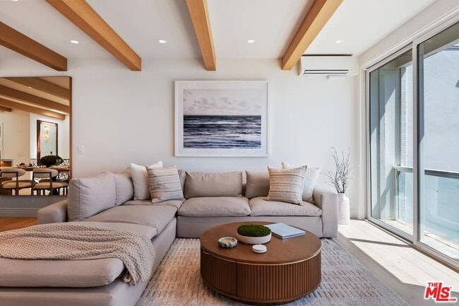 Building Photo - 11874 S Beach Club Way