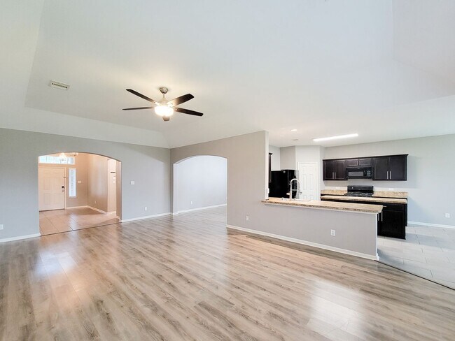 Building Photo - Welcome to this charming one-story home fe...