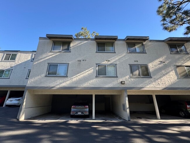 Building Photo - Beautiful 2Bd/2Ba Condo w/2 Reserved Parking Spaces, Extra Storage and Patio in Fullerton!