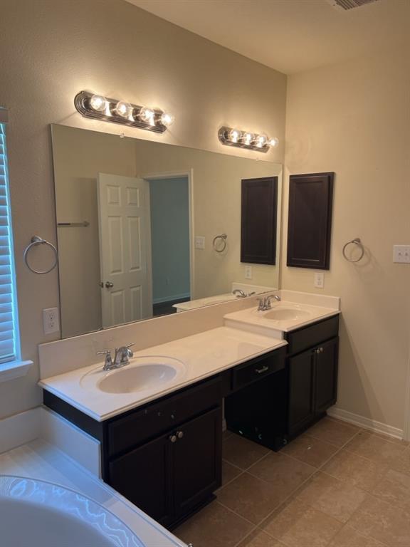 Building Photo - 1038 Bay Sky Way