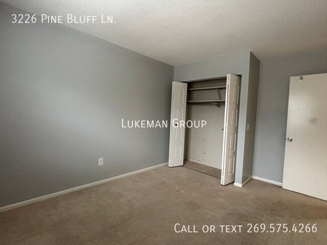 Building Photo - 3226 Pine Bluff Ln
