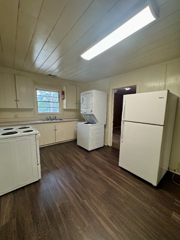 Building Photo - 7203 Porcher Dr