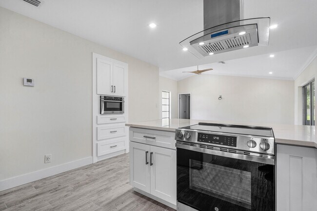 Building Photo - 6098 Winding Brooke Way