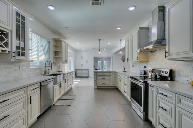 Building Photo - ZONE 8 - 4BD, 2 PRIMARY SUITES, POOL + SPA, OVER HALF AN ACRE LOT, HIGHLY UPGRADED + RENT INCLUDE...