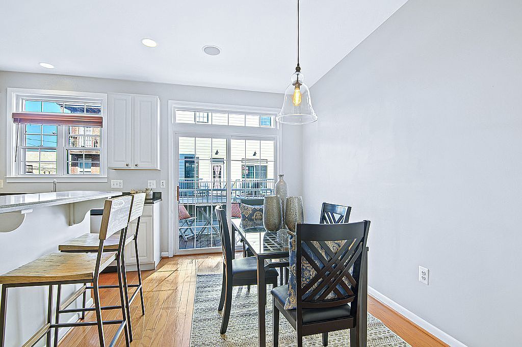 Building Photo - 2016 Fleet St