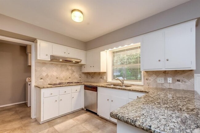 Building Photo - 810 Borden St