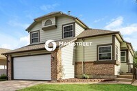 Building Photo - 3 Bedroom Pet-Friendly Home in DENVER, CO with Main Street Renewal