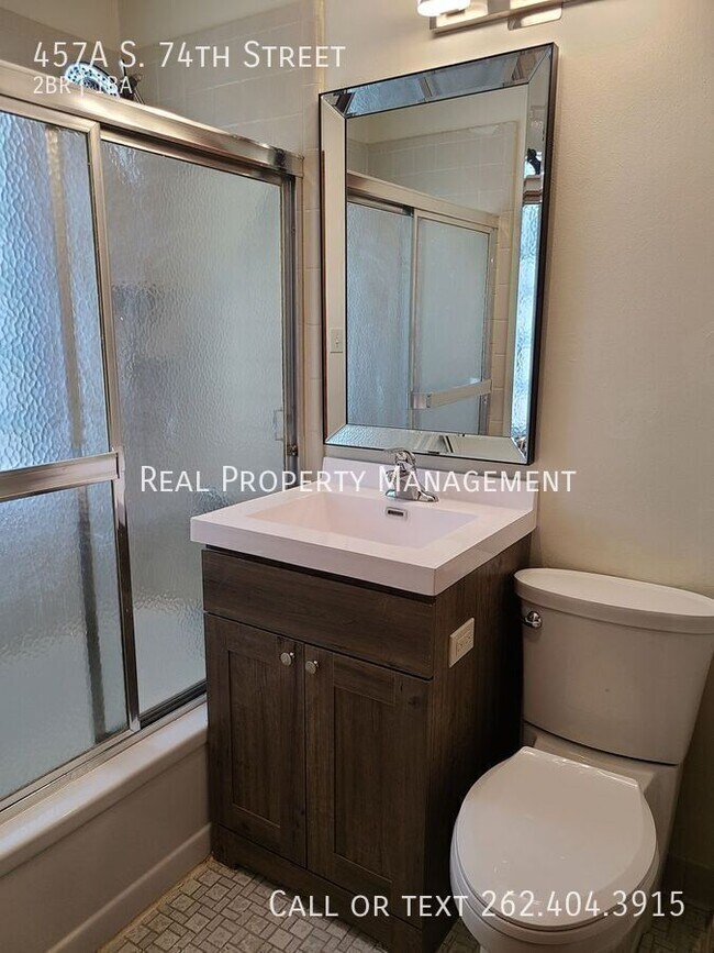 Building Photo - 457 A S 74th St