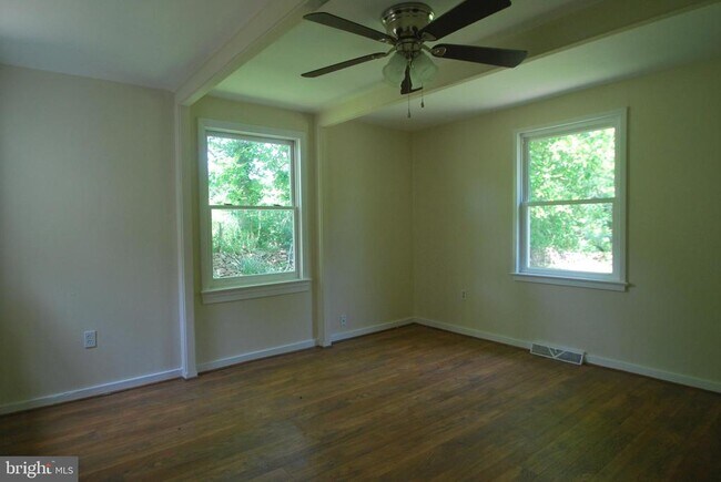 Building Photo - 23131 Oakham Farm Ln