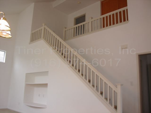Building Photo - Laguna Gated Community