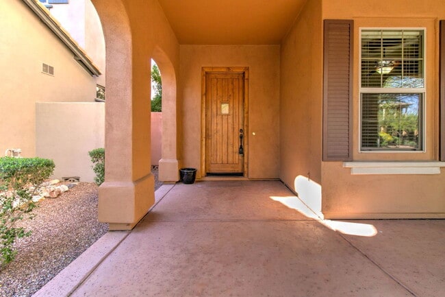 Building Photo - 9427 E Trailside View