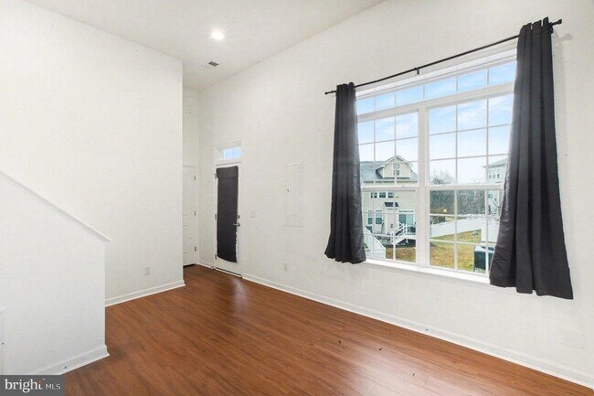 Building Photo - 1304 Gilmore St