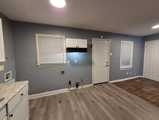 Building Photo - 3545 Debby Dr