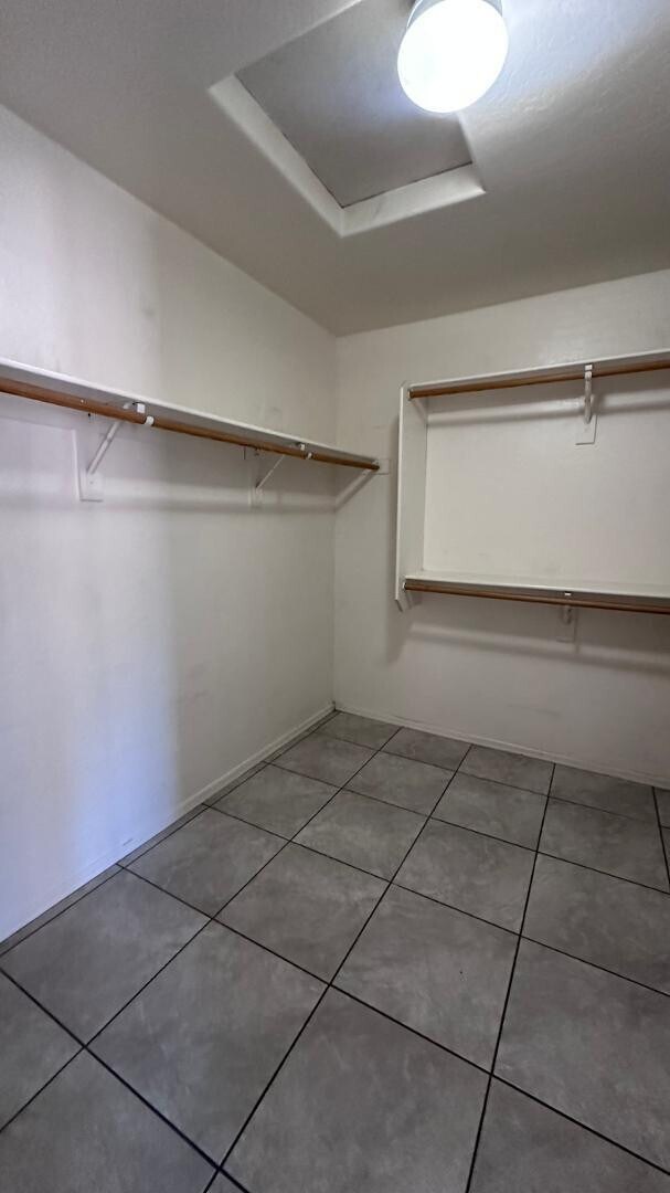 Building Photo - 6608 W Gross Ave