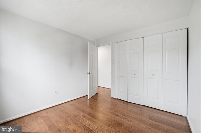 Building Photo - 7 Leatherwood Ct