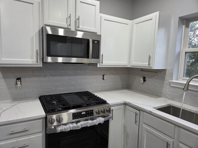 Primary Photo - 43802 Sunset Terrace