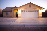 Building Photo - 10125 E 37th Pl